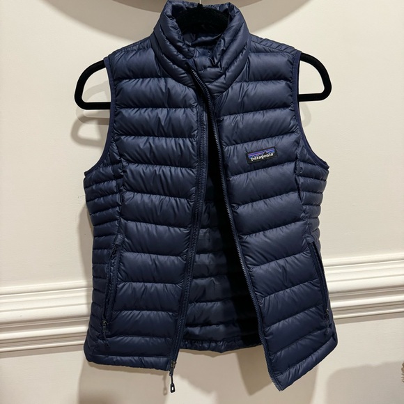 Patagonia Jackets & Blazers - Patagonia  Down  Vest - Women's Size XS